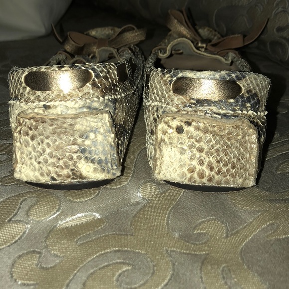 Vince Camuto Signature flats - Picture 2 of 7